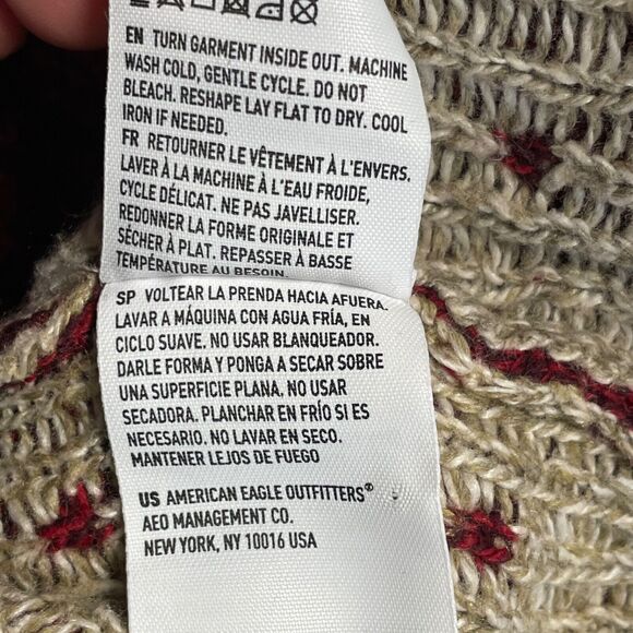 American Eagle Outfitters Sweater Red Aztec size S Fair Isle Quarter Henly - Picture 7 of 8